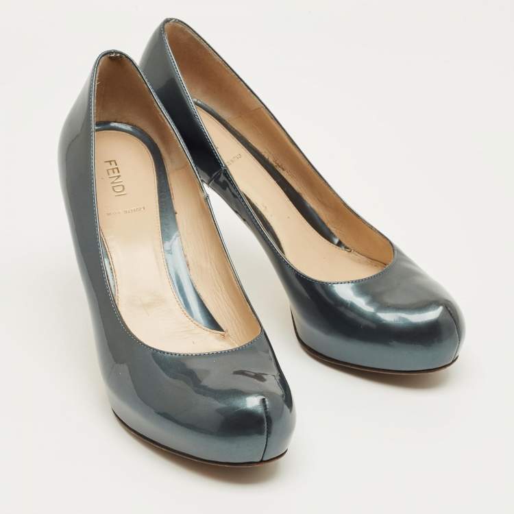 مملوكة مسبقًا Fendi Grey Patent Leather Superstar Platform Pumps Size 40