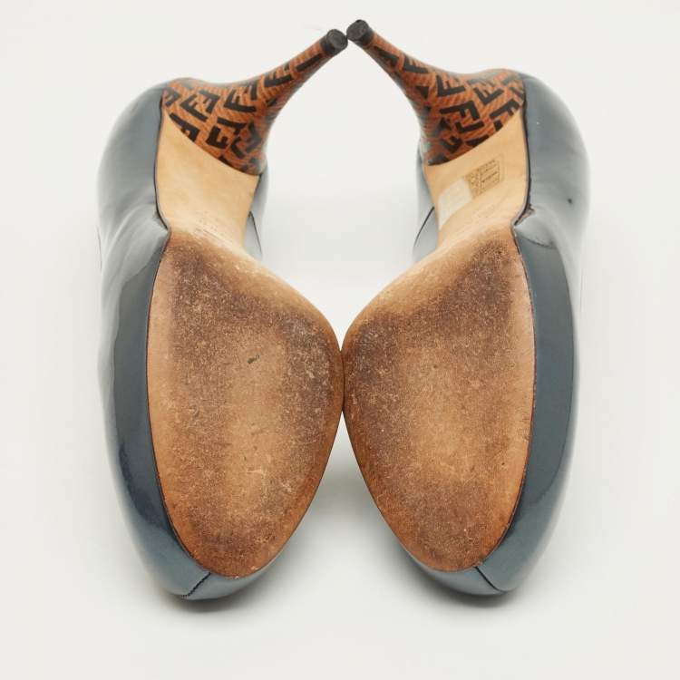 مملوكة مسبقًا Fendi Grey Patent Leather Superstar Platform Pumps Size 40