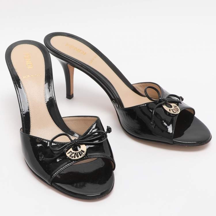 Pre Owned Fendi Black Patent Leather Logo Plaque Open Toe Sandals Size 37