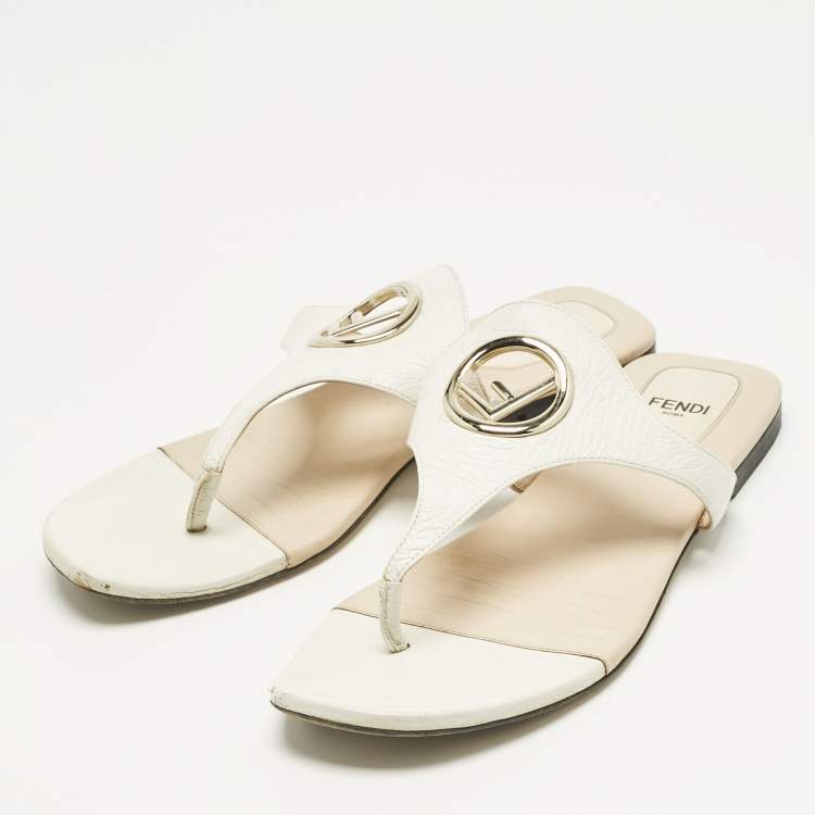 Pre Owned Fendi Off White Leather Thong Flat Sandals Size 38