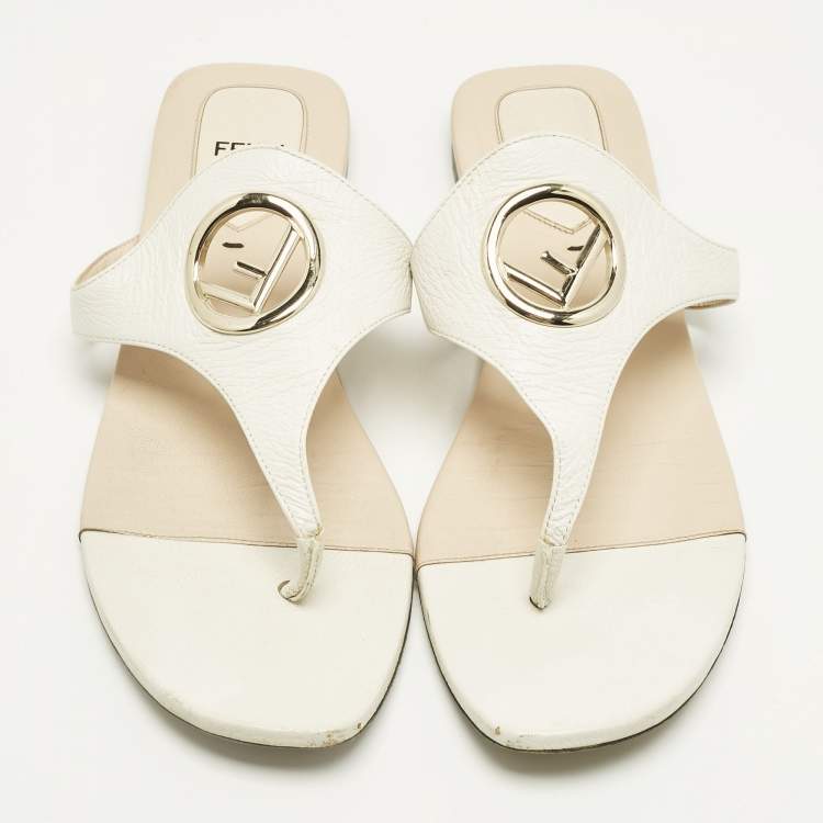 Pre Owned Fendi Off White Leather Thong Flat Sandals Size 38