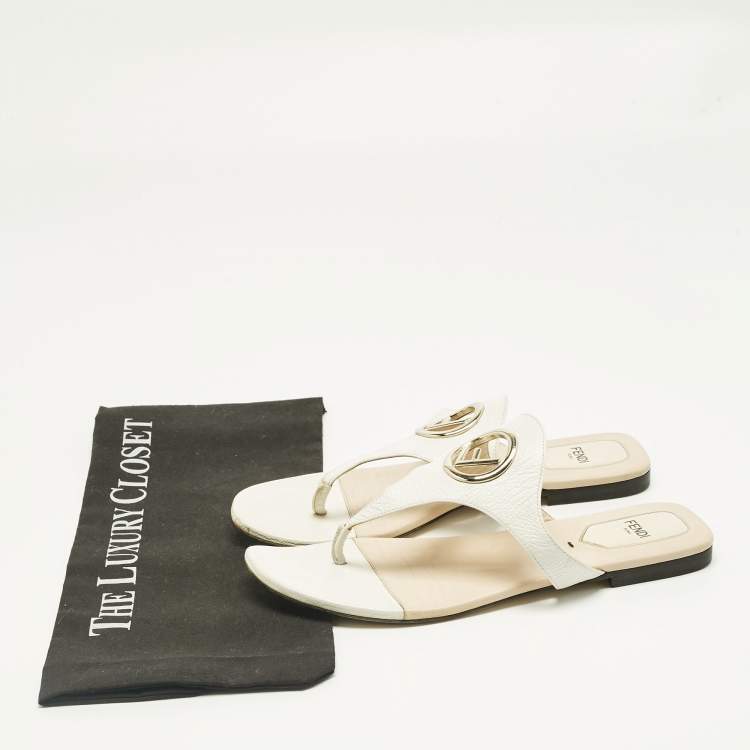 Pre Owned Fendi Off White Leather Thong Flat Sandals Size 38