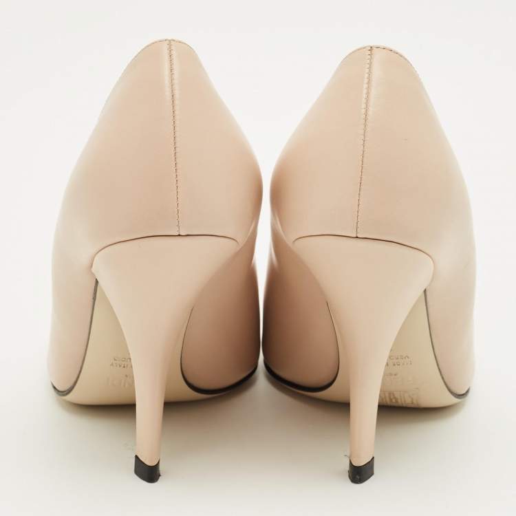 Pre Owned Fendi  Beige/Pink Leather Pointed Toe Pumps Size 35
