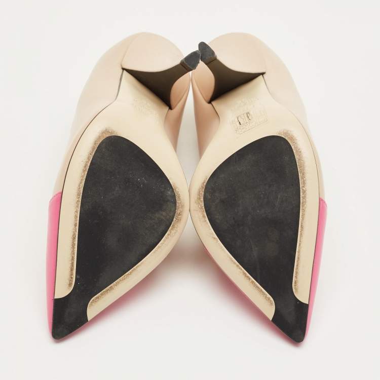 Pre Owned Fendi  Beige/Pink Leather Pointed Toe Pumps Size 35