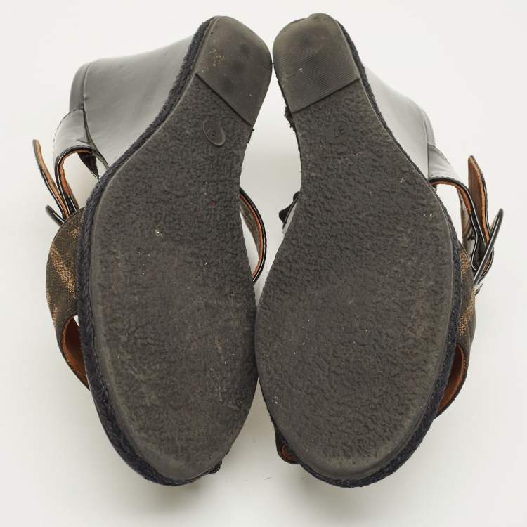 Pre Owned Fendi Size 37 Black Zucca Canvas and Patent Leather Wedge Slide Sandals