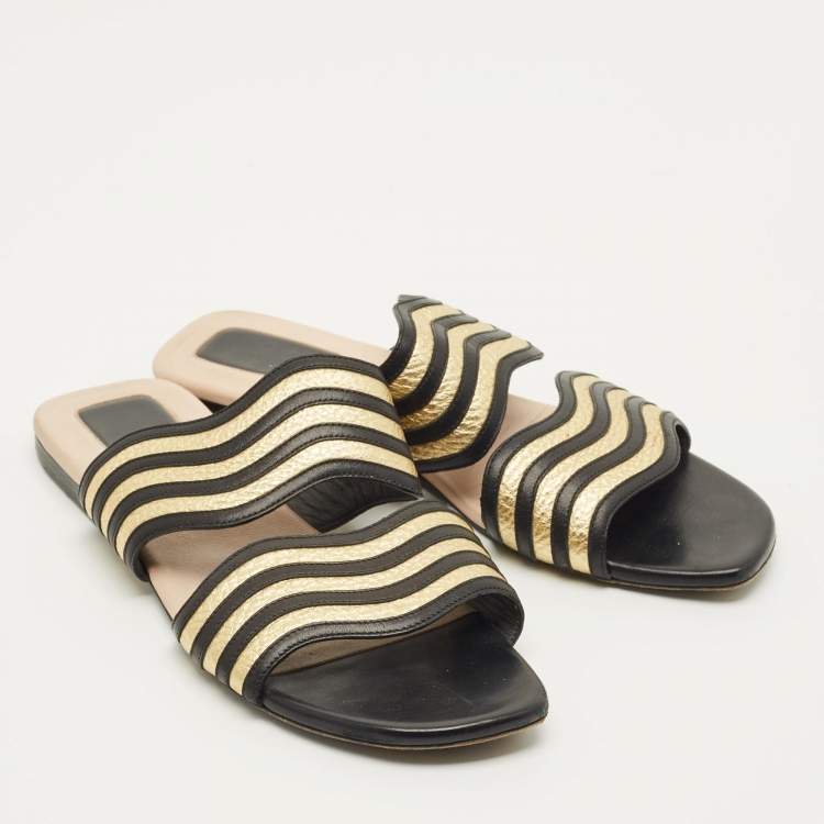 Pre Owned Fendi Striped Wave Size 38 Black/Gold Leather Flat Slide