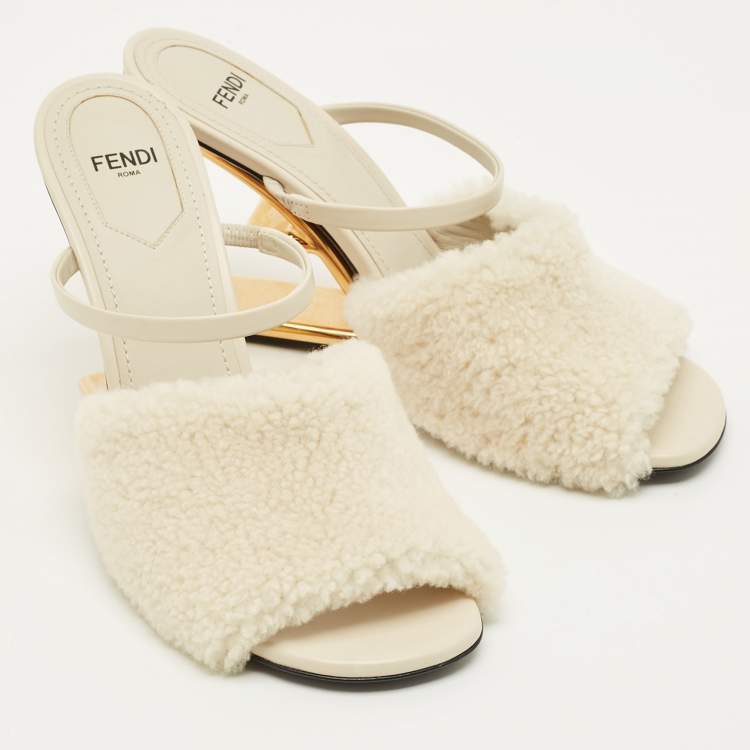 Pre Owned Fendi fendi first Size 38 White Shearling Slide Sandals