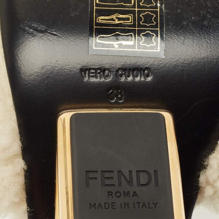 Pre Owned Fendi fendi first Size 38 White Shearling Slide Sandals