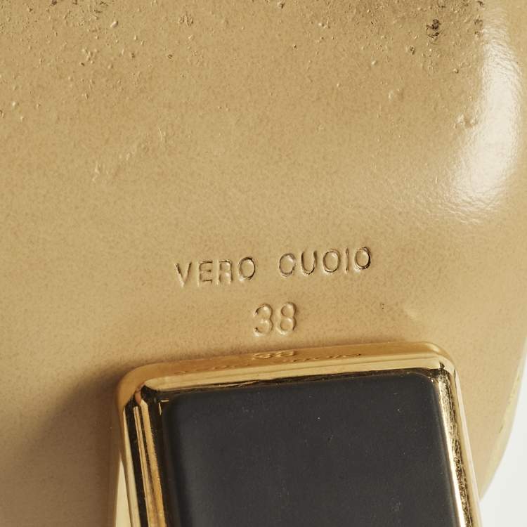 Pre Owned Fendi Gold Fendi First Size 38 Leather Slide Sandals