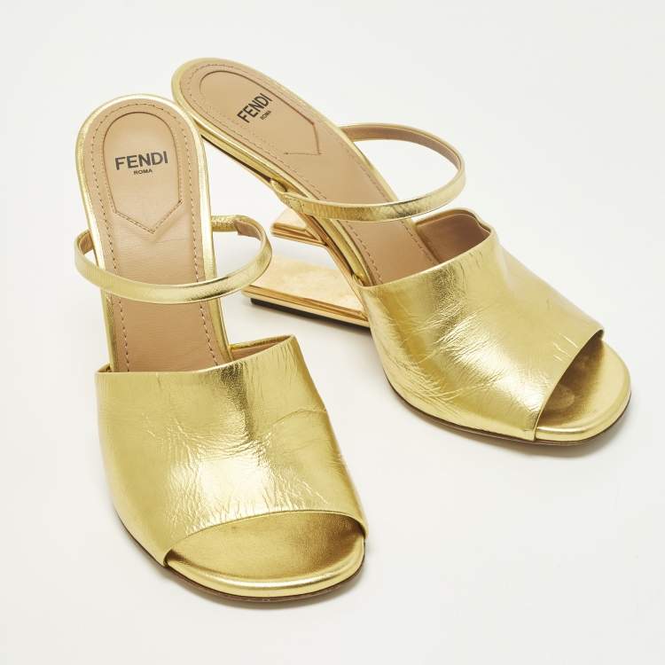 Pre Owned Fendi Gold Fendi First Size 38 Leather Slide Sandals