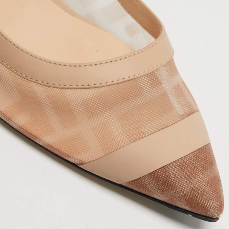 Pre Owned Fendi Colibri Size 36 Beige/Brown Zucca Mesh and Leather Pumps