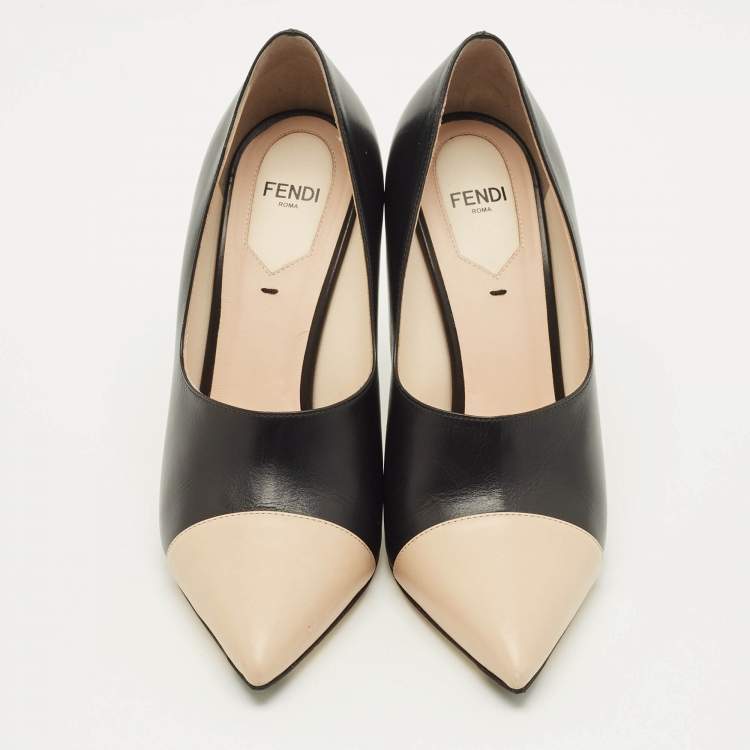مملوكة مسبقًا Fendi Size 38 Black/Cream Leather Pointed Toe Pumps