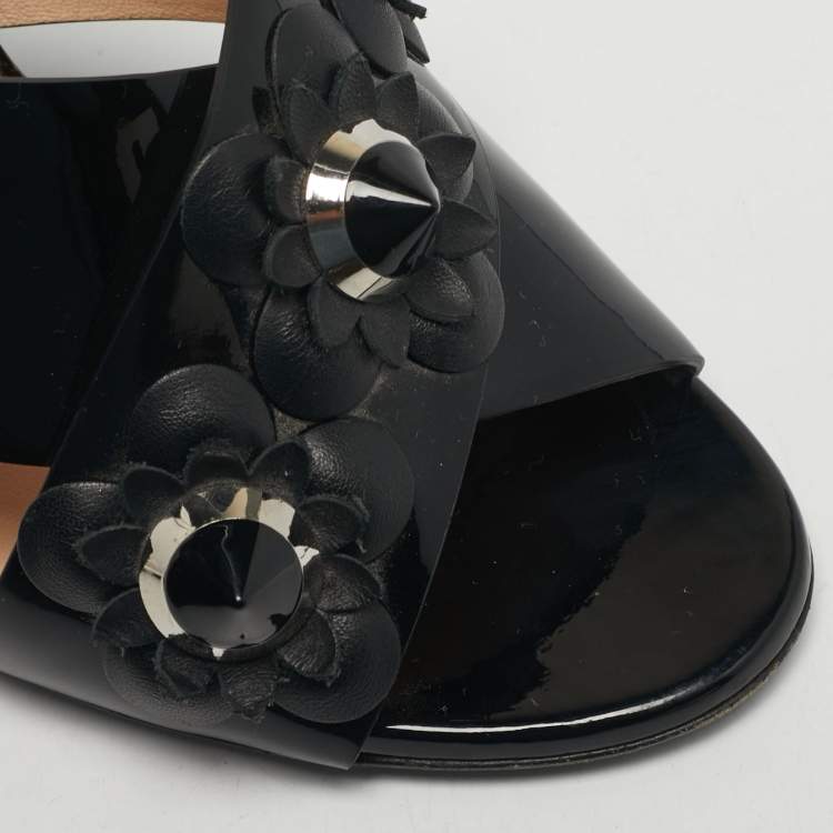 Pre Owned Fendi Flowerland Size 37 Black Patent Leather Criss Cross Slide Sandals
