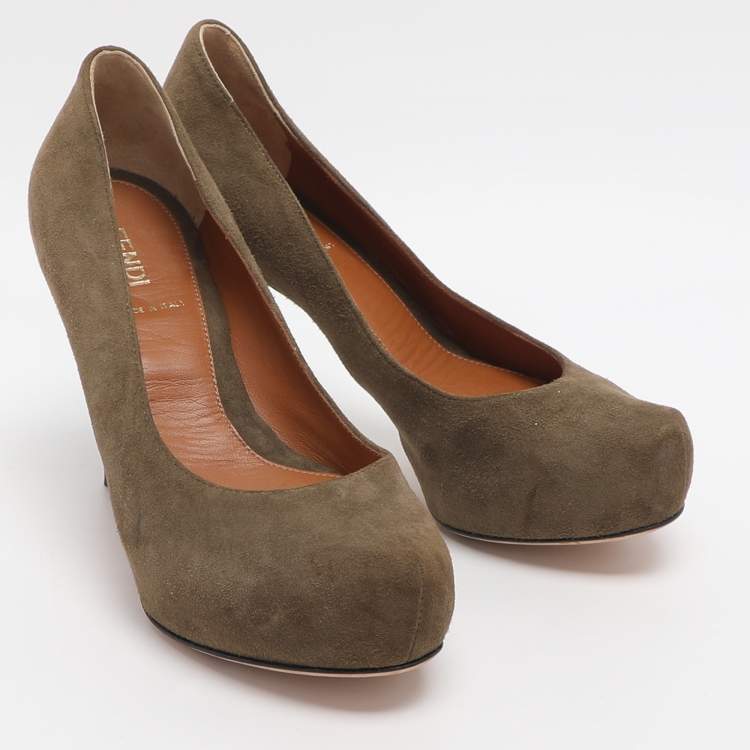 Pre Owned Fendi Size 35 Green Suede Platform Pumps