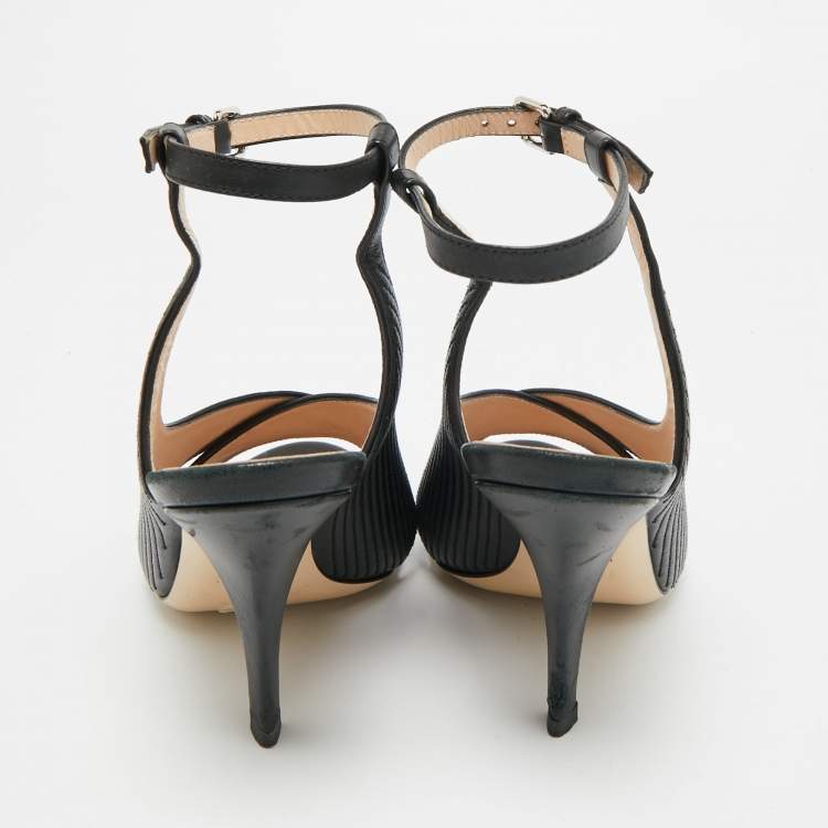 Pre Owned Fendi Size 37 Black Leather Ankle Strap Sandals