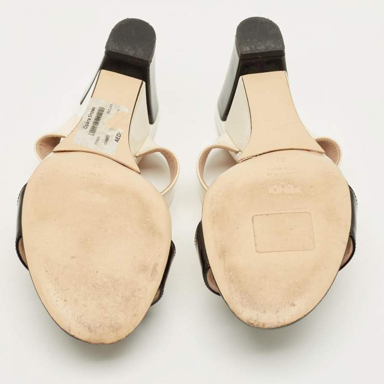 مملوكة مسبقًا Fendi Size 37 Tricolor Patent Leather Wedge Sandals