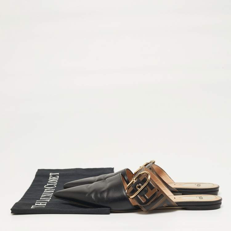 Pre Owned Fendi Signature Size 38 Black/Brown Zucca Leather Flat Mules