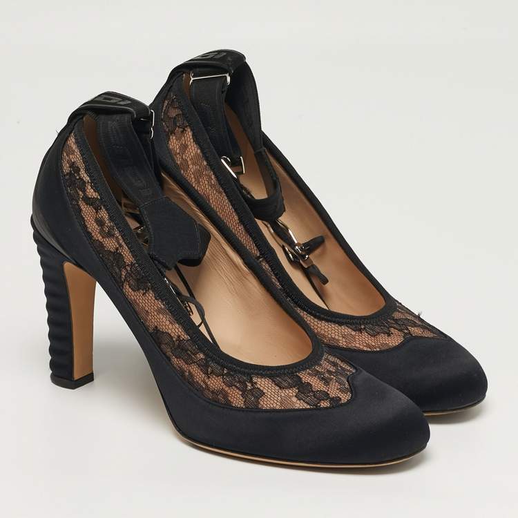 Pre Owned Fendi Promenade Size 39 Black Lace and Mesh Pumps