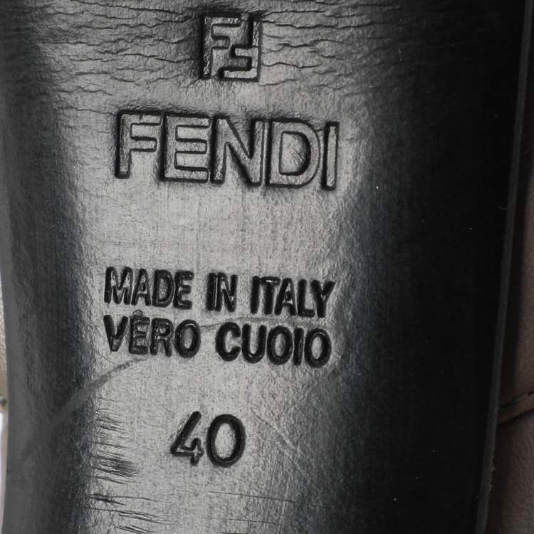 مملوكة مسبقًا Fendi FF Superstar Size 40 Grey Leather Peep Toe Sandals
