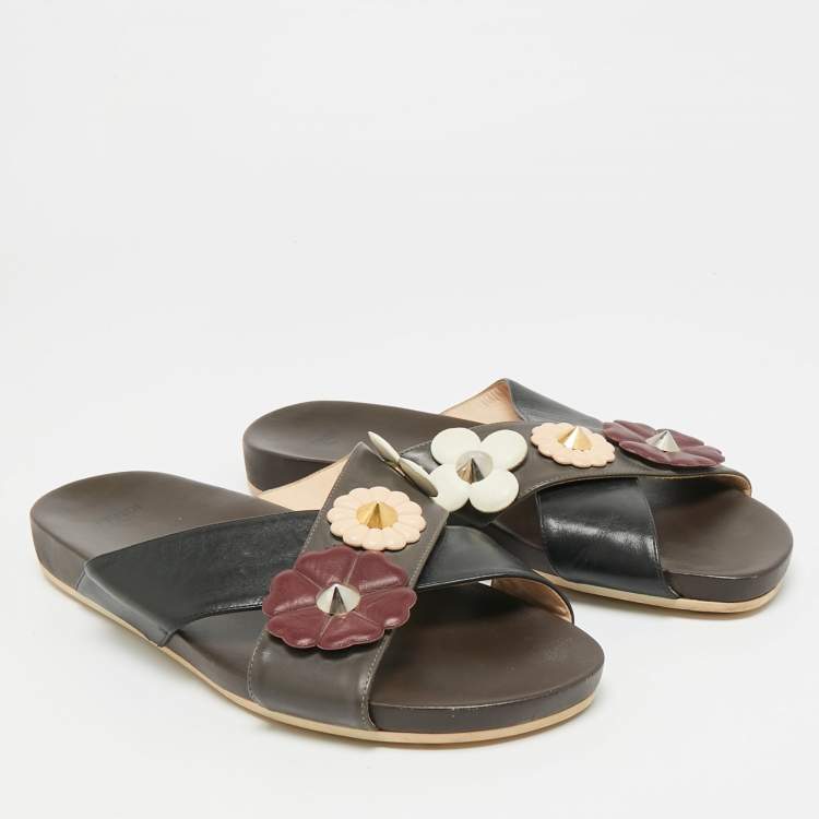 Pre Owned Fendi Size 41 Brown Leather Stud Embellished Flower Flat Slides