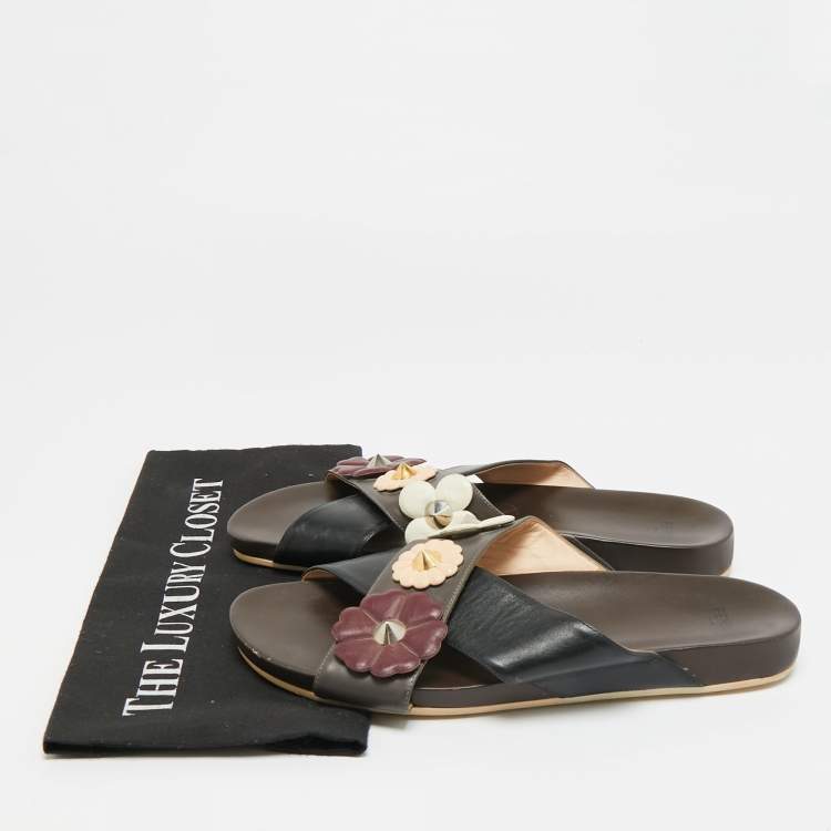 Pre Owned Fendi Size 41 Brown Leather Stud Embellished Flower Flat Slides