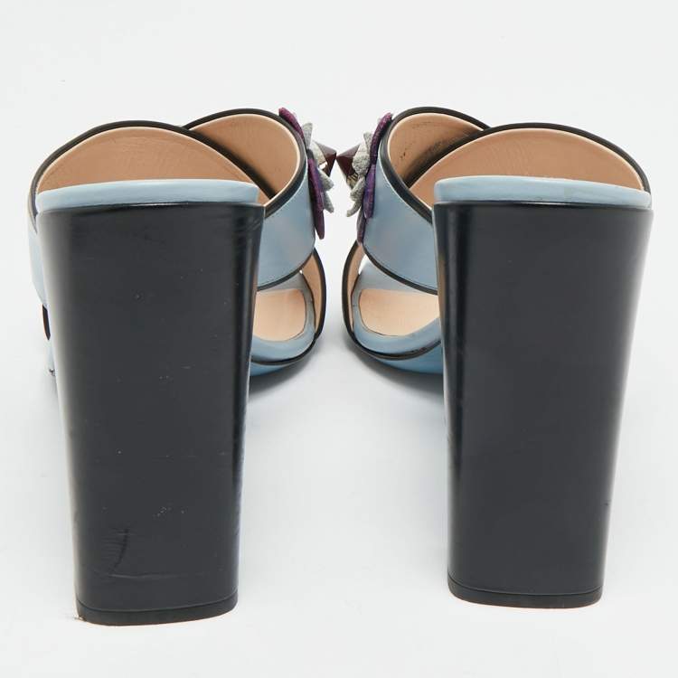 Pre Owned Fendi Flowerland Size 41 Light Blue/Black Leather Criss Cross Slide Sandals