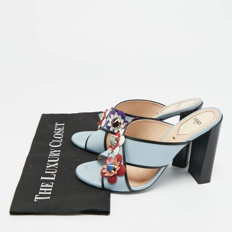 Pre Owned Fendi Flowerland Size 41 Light Blue/Black Leather Criss Cross Slide Sandals