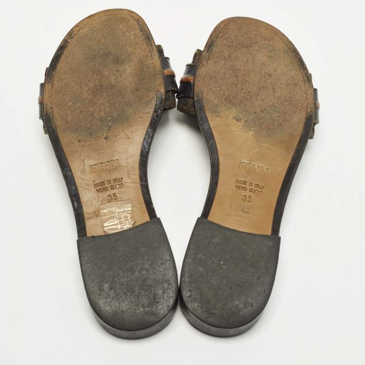 مملوكة مسبقًا Fendi Baguette Size 35 Black/Brown Canvas and Leather Flat Slides