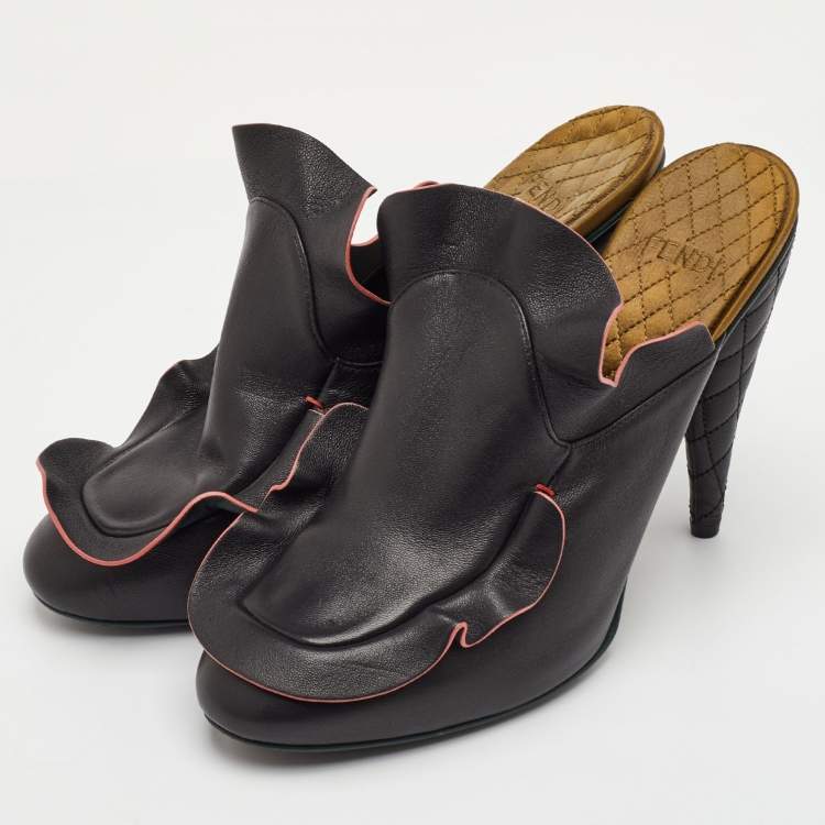 Pre Owned Fendi Size 40 Black Leather Waves Ruffle Platform Mules