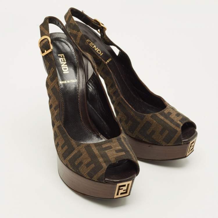 مملوكة مسبقًا Fendi Fendista Size 39 Brown FF Canvas Peep Toe Slingback Pumps