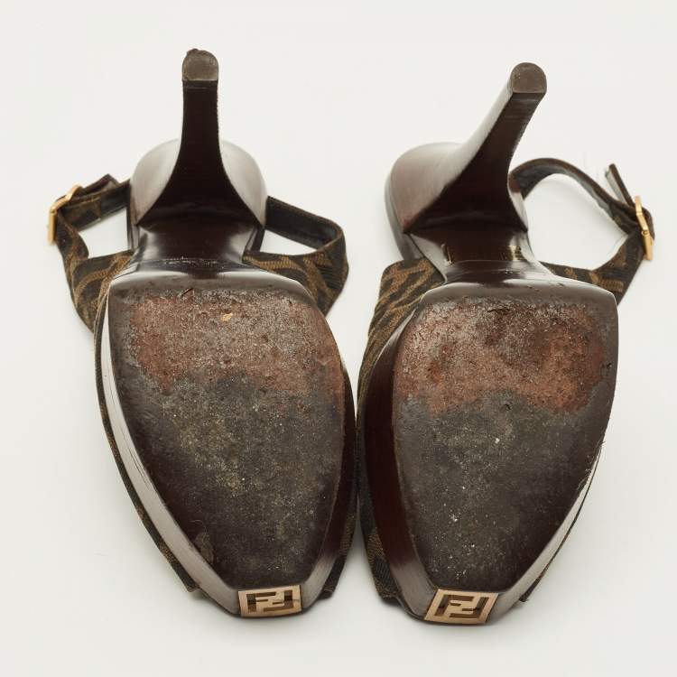 مملوكة مسبقًا Fendi Fendista Size 39 Brown FF Canvas Peep Toe Slingback Pumps