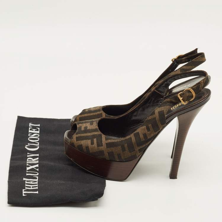 مملوكة مسبقًا Fendi Fendista Size 39 Brown FF Canvas Peep Toe Slingback Pumps