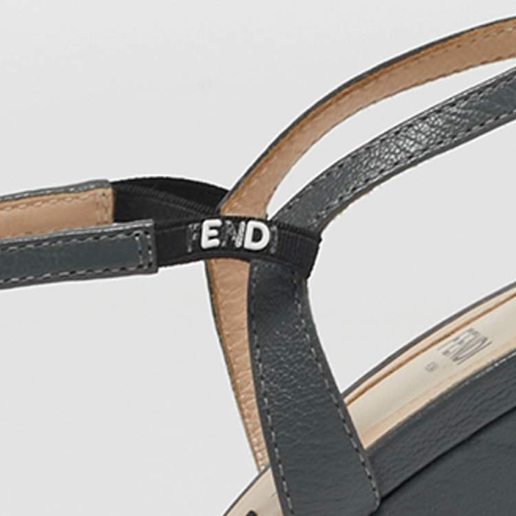Pre Owned Fendi Size 39 Grey Leather Platform T-Strap Sandals