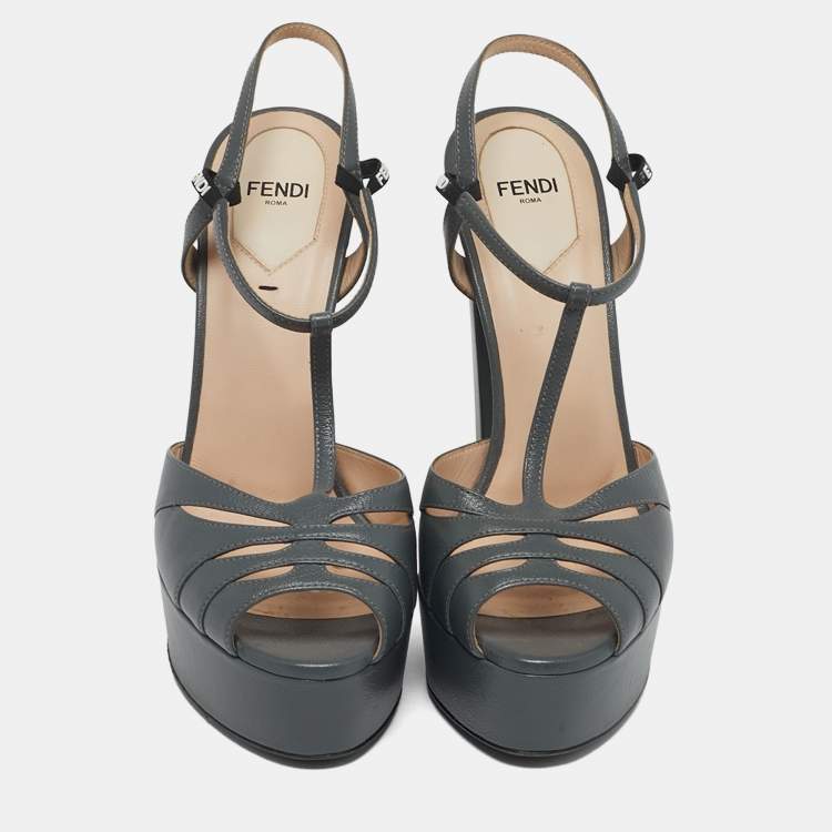 Pre Owned Fendi Size 39 Grey Leather Platform T-Strap Sandals