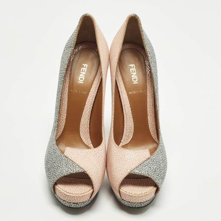 Pre Owned Fendi Fendista Size 38 Grey/Pink Stingray Leather Peep Toe Pumps