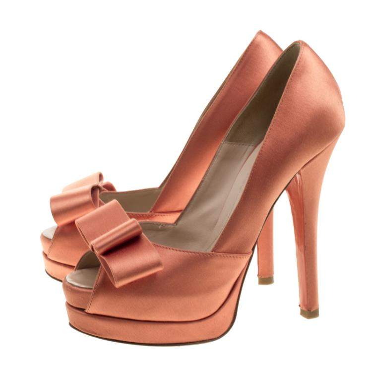 Pre Owned Fendi Orange Satin Deco Bow Platform Pumps Size 36