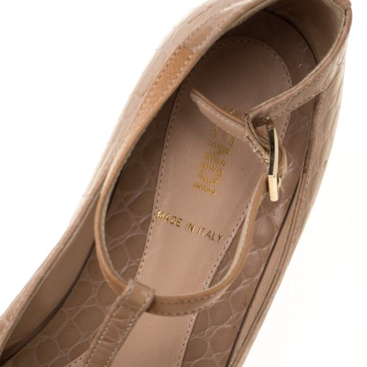مملوكة مسبقًا Fendi Beige Croc Embossed Leather Embellished T-Strap Flats Size 36