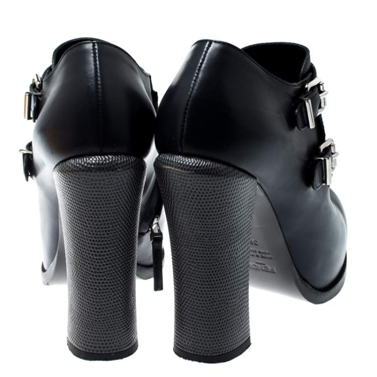مملوكة مسبقًا Fendi Indigo Blue Leather Ankle Booties Size 38