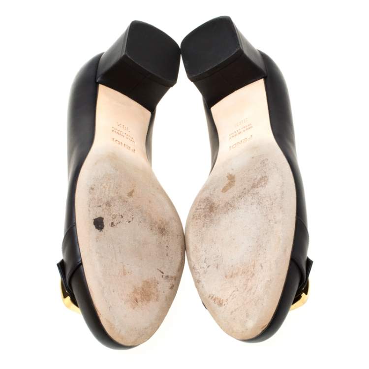 مملوكة مسبقًا Fendi Black Leather Chameleon Buckle Block Heel Pumps Size 38.5