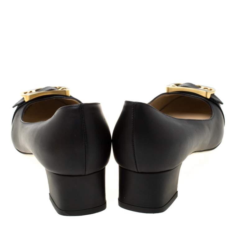 مملوكة مسبقًا Fendi Black Leather Chameleon Buckle Block Heel Pumps Size 38.5