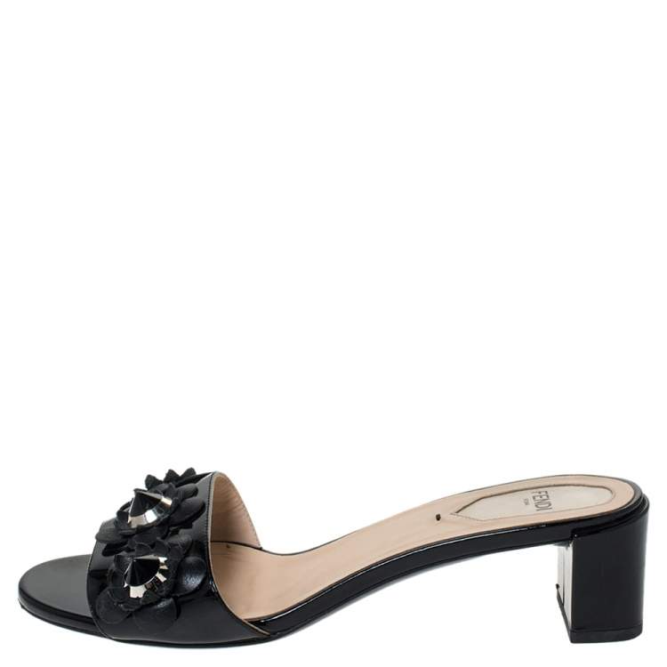 Pre Owned Fendi Black Patent And Leather Flower Stud Slide Sandals Size 38