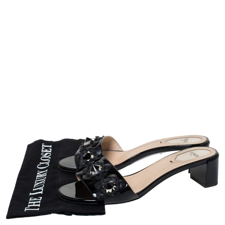 Pre Owned Fendi Black Patent And Leather Flower Stud Slide Sandals Size 38