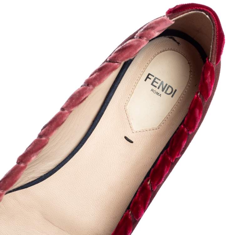 مملوكة مسبقًا Fendi Burgundy Suede And Velvet Ribbon Stitch And Bow Detail Pointed Toe Ballet Flats Size 37