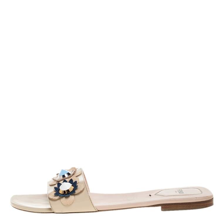 Pre Owned Fendi Cream Patent Leather Flower Embellished Flat Slides Size 41