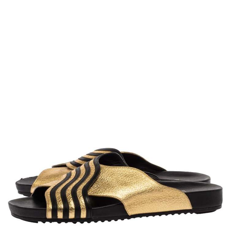 Pre Owned Fendi Gold Edition Black/Gold Leather Wave Pattern Flat Slides Size 39