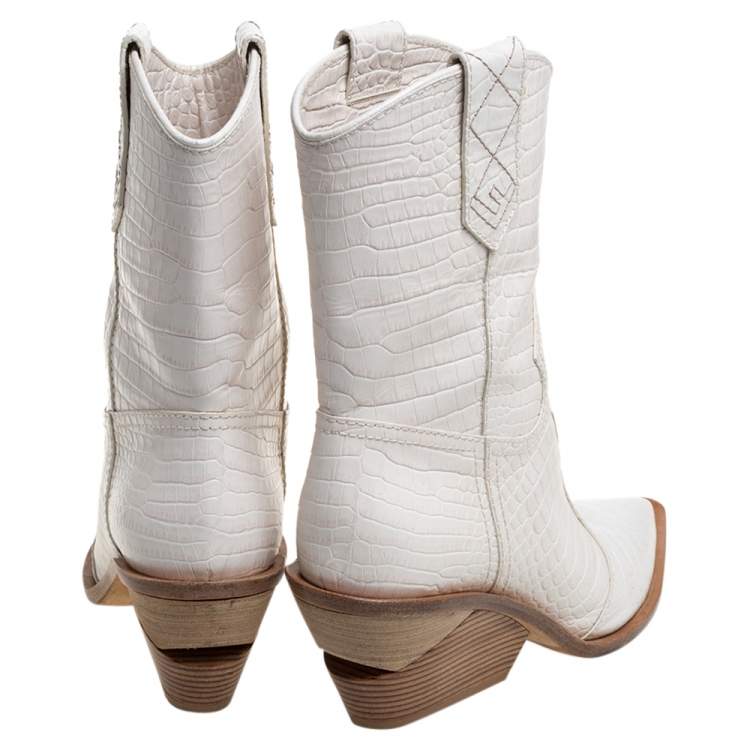 Pre Owned Fendi White Croc Embossed Leather Mid Calf Pointed Toe Boots Size 40