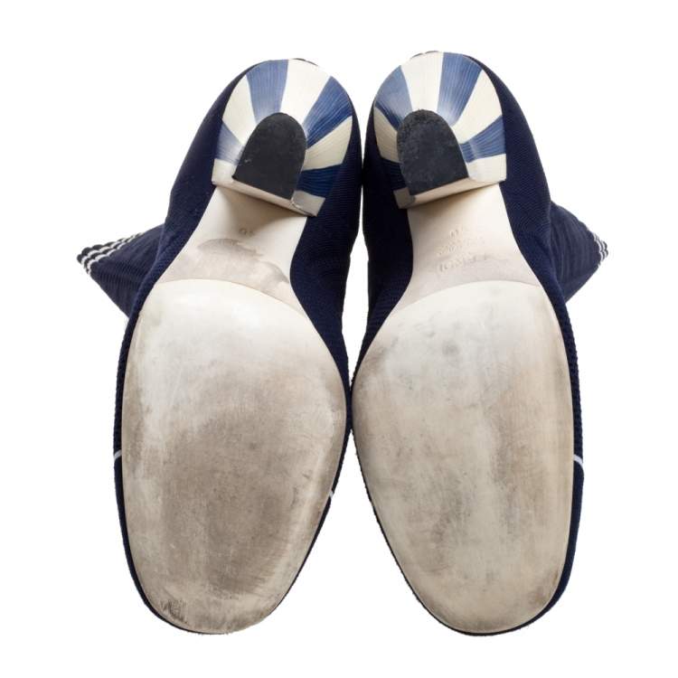 مملوكة مسبقًا Fendi Blue Knit Fabric Rockoko Runway Openwork Ankle Boots Size 40