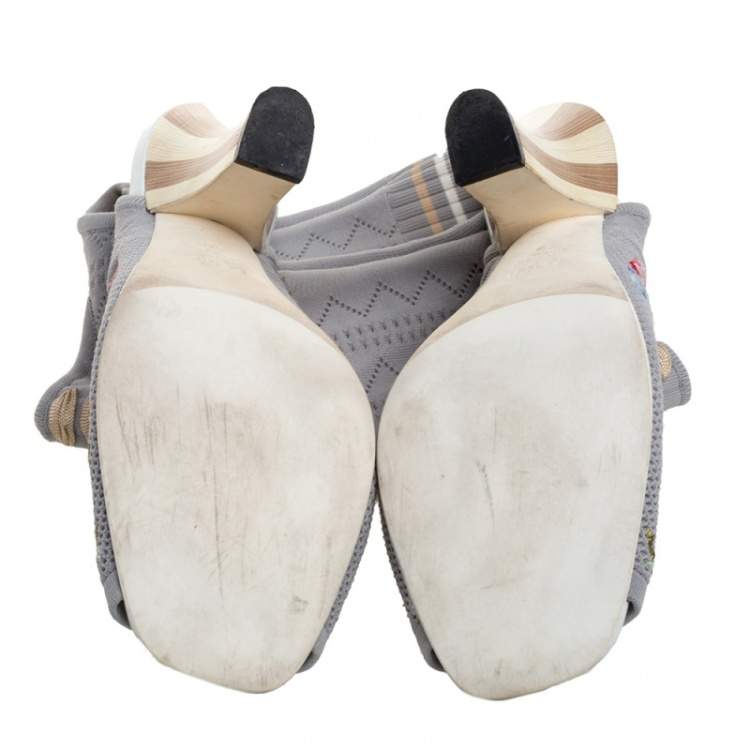 Pre Owned Fendi Grey Knit Fabric Flower Embroidered Cutout Open Square Toe Sandals Size 40