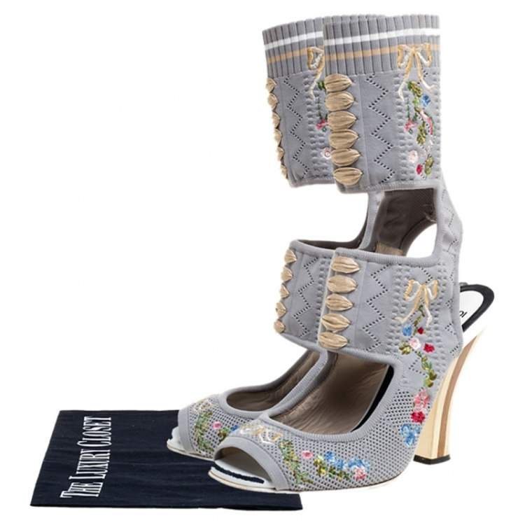 Pre Owned Fendi Grey Knit Fabric Flower Embroidered Cutout Open Square Toe Sandals Size 40