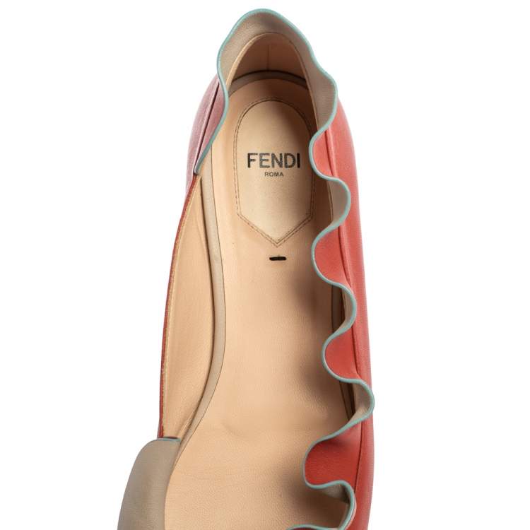 مملوكة مسبقًا Fendi Red Leather Ruffle Trim Ballet Flats Size 39